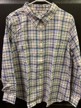 L.L. Bean Women’s Blue/Light Cream Plaid Button-Down Shirt. Large.